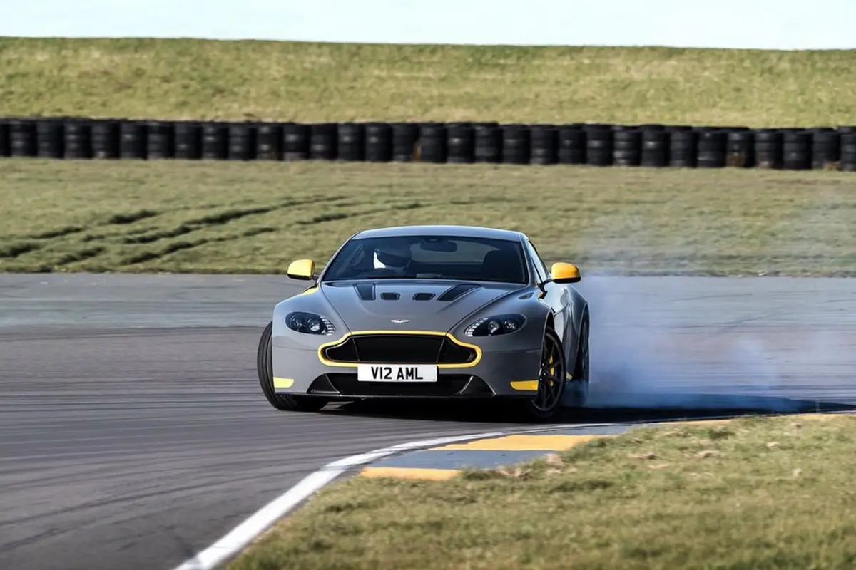 V12 Vantage