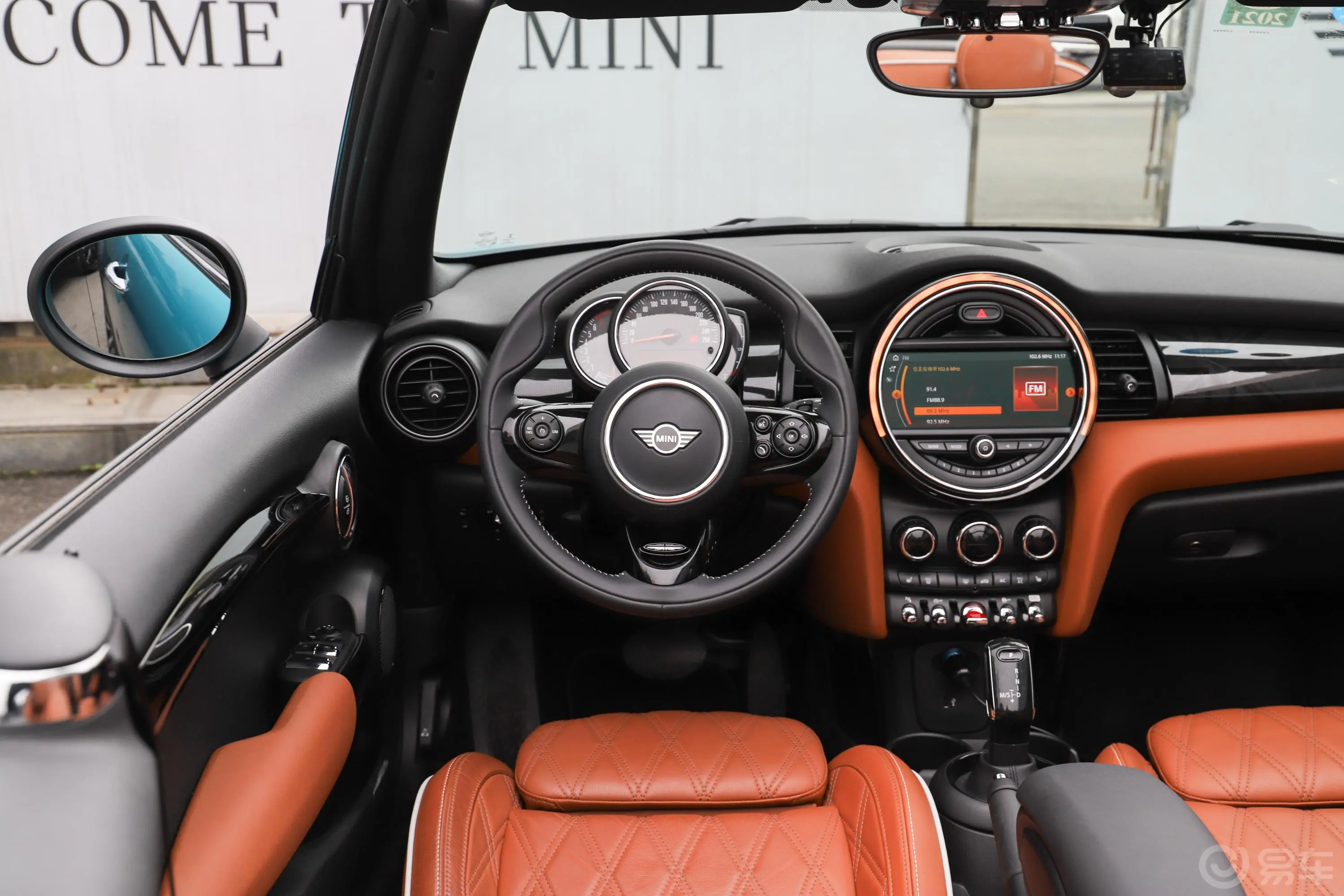 MINI CABRIO1.5T COOPER CABRIO 艺术家内饰