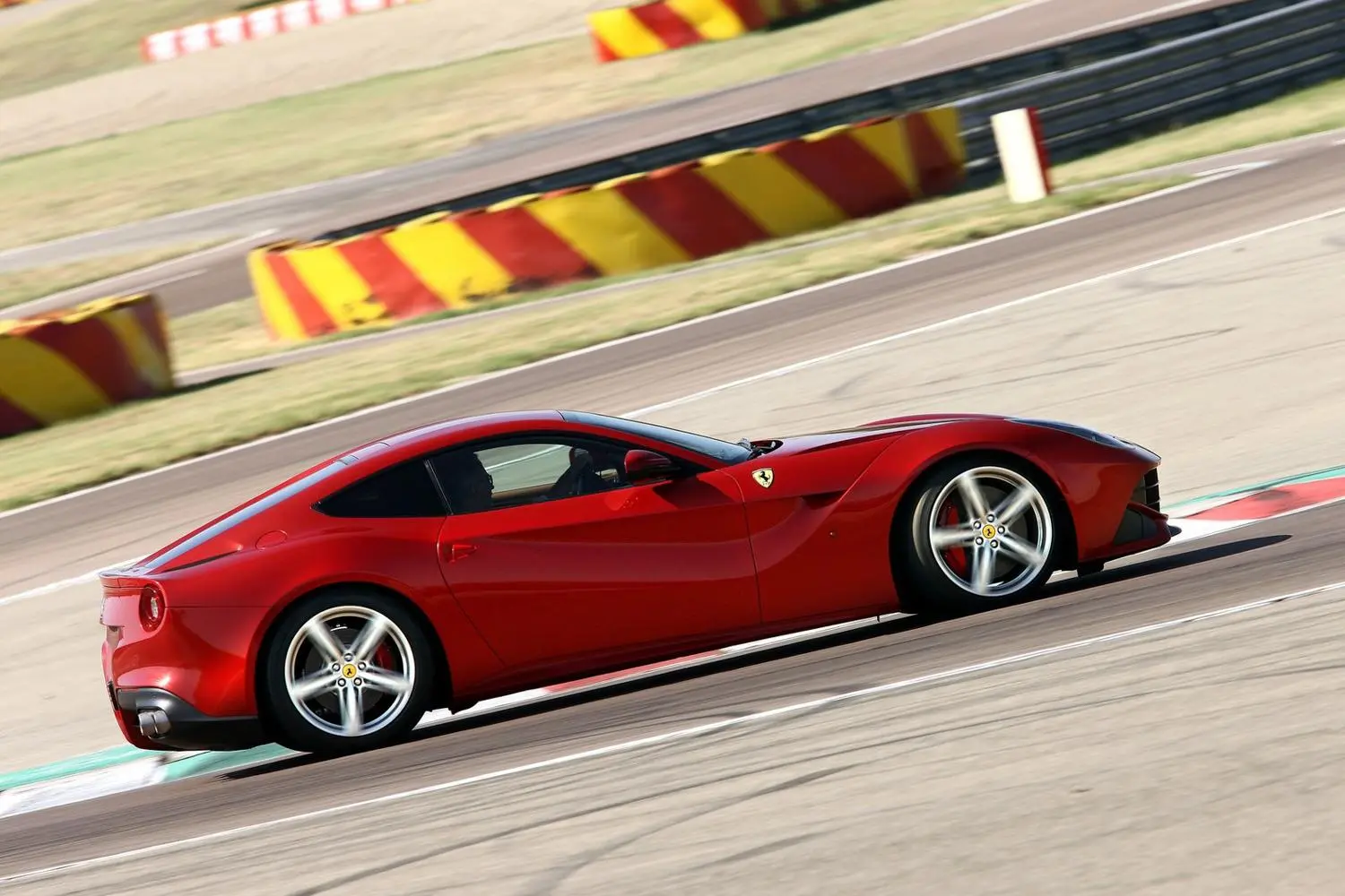 F12berlinetta