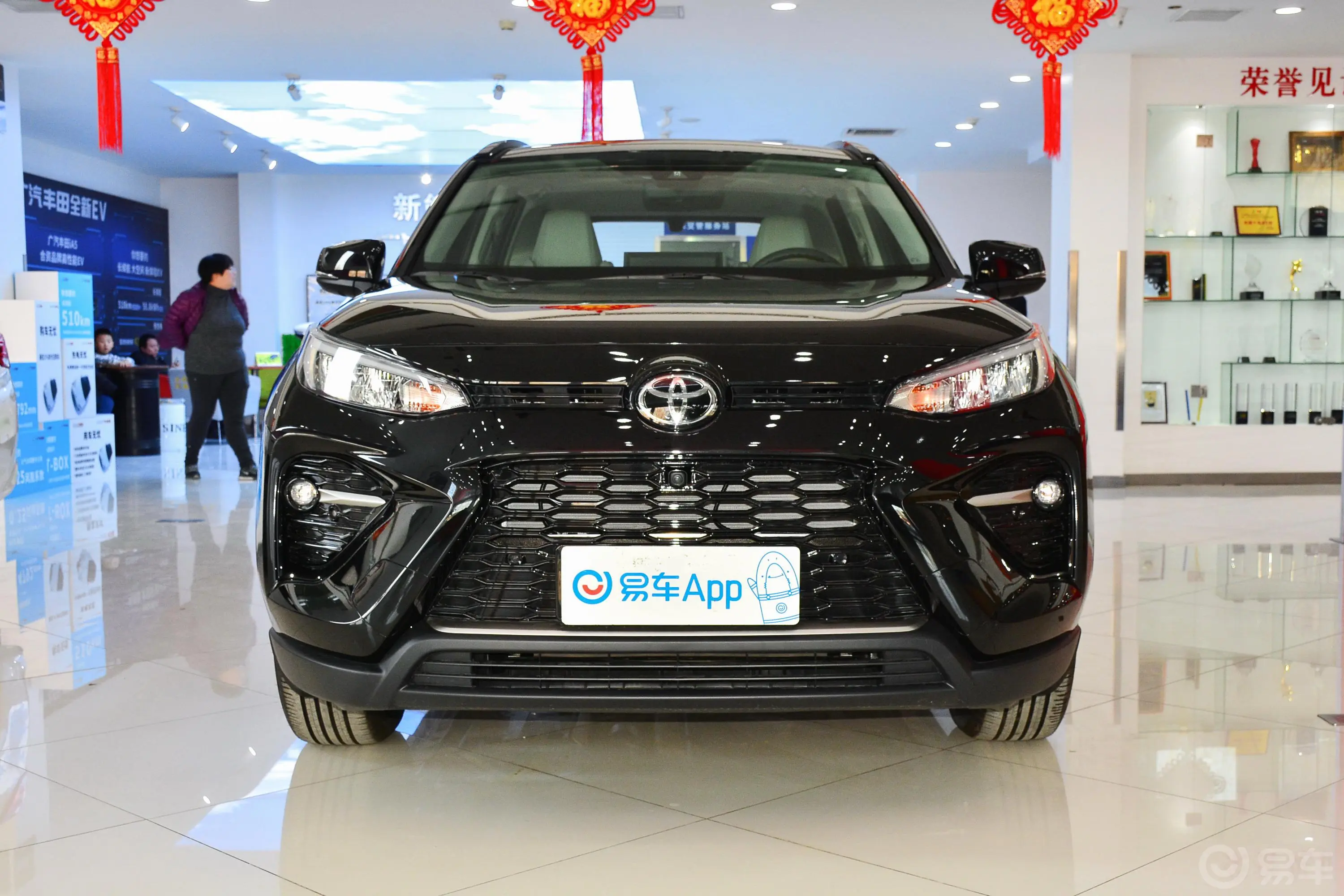 威兰达2.0L CVT 两驱 科技版正前水平