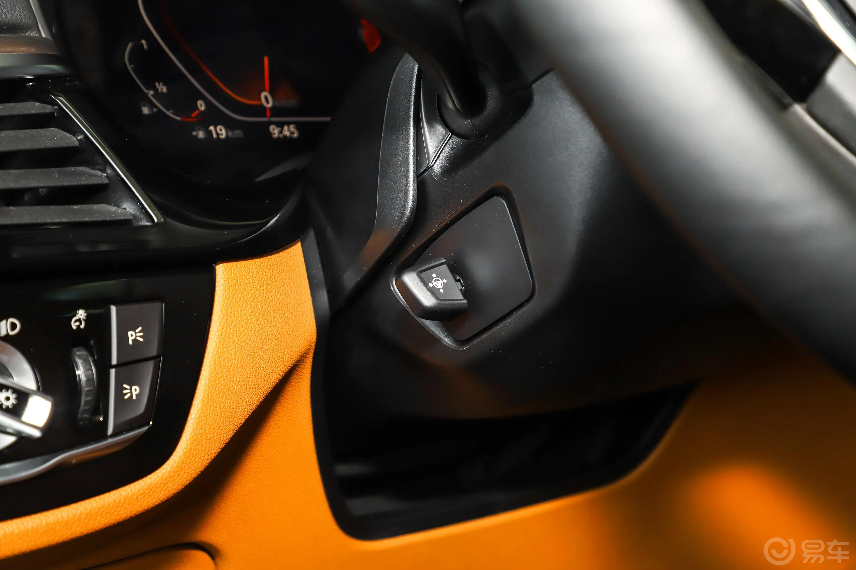 宝马6系GT630i 豪华设计套装方向盘调节
