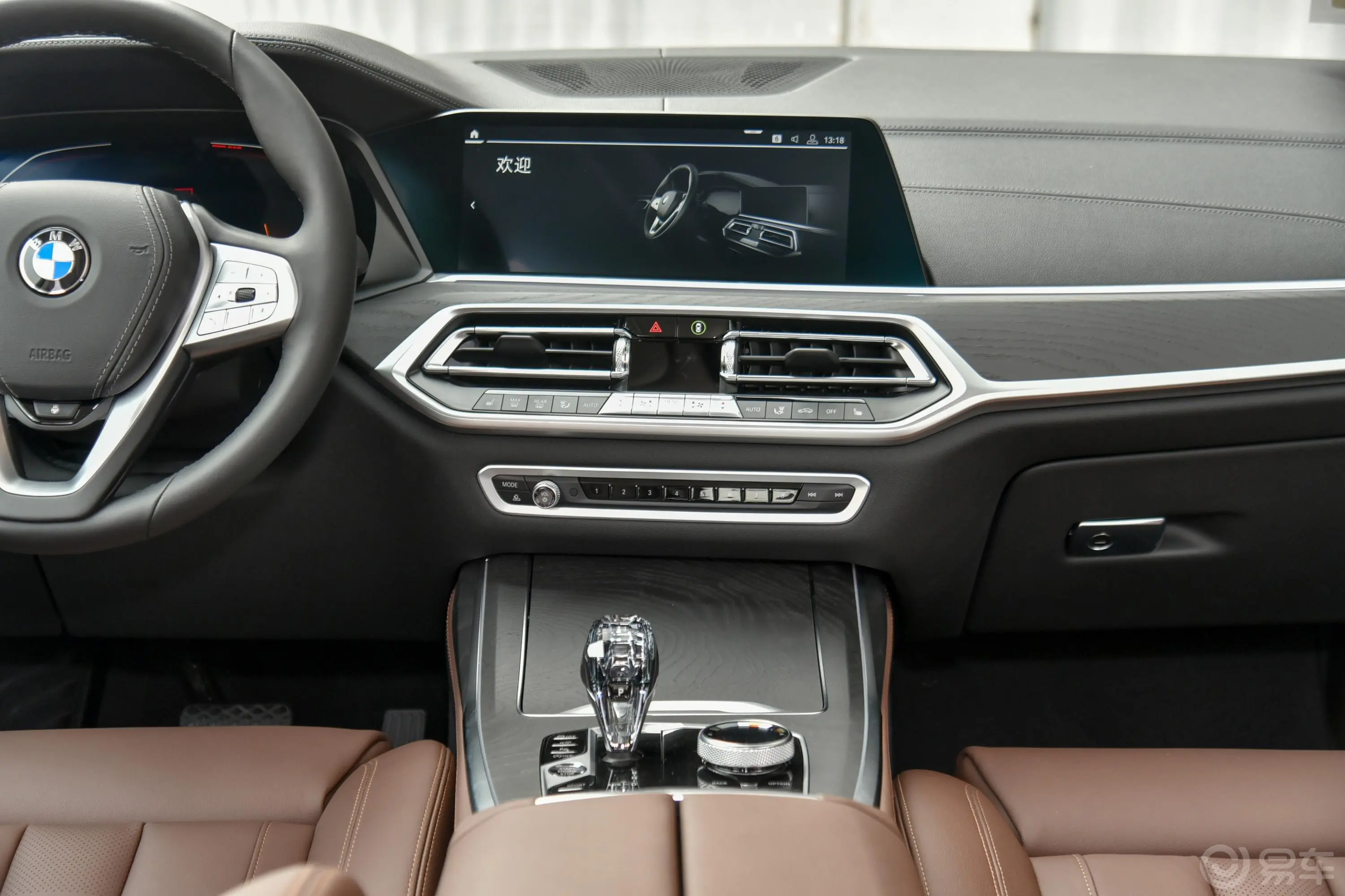 宝马X7xDrive40i 领先型 豪华套装中控台整体