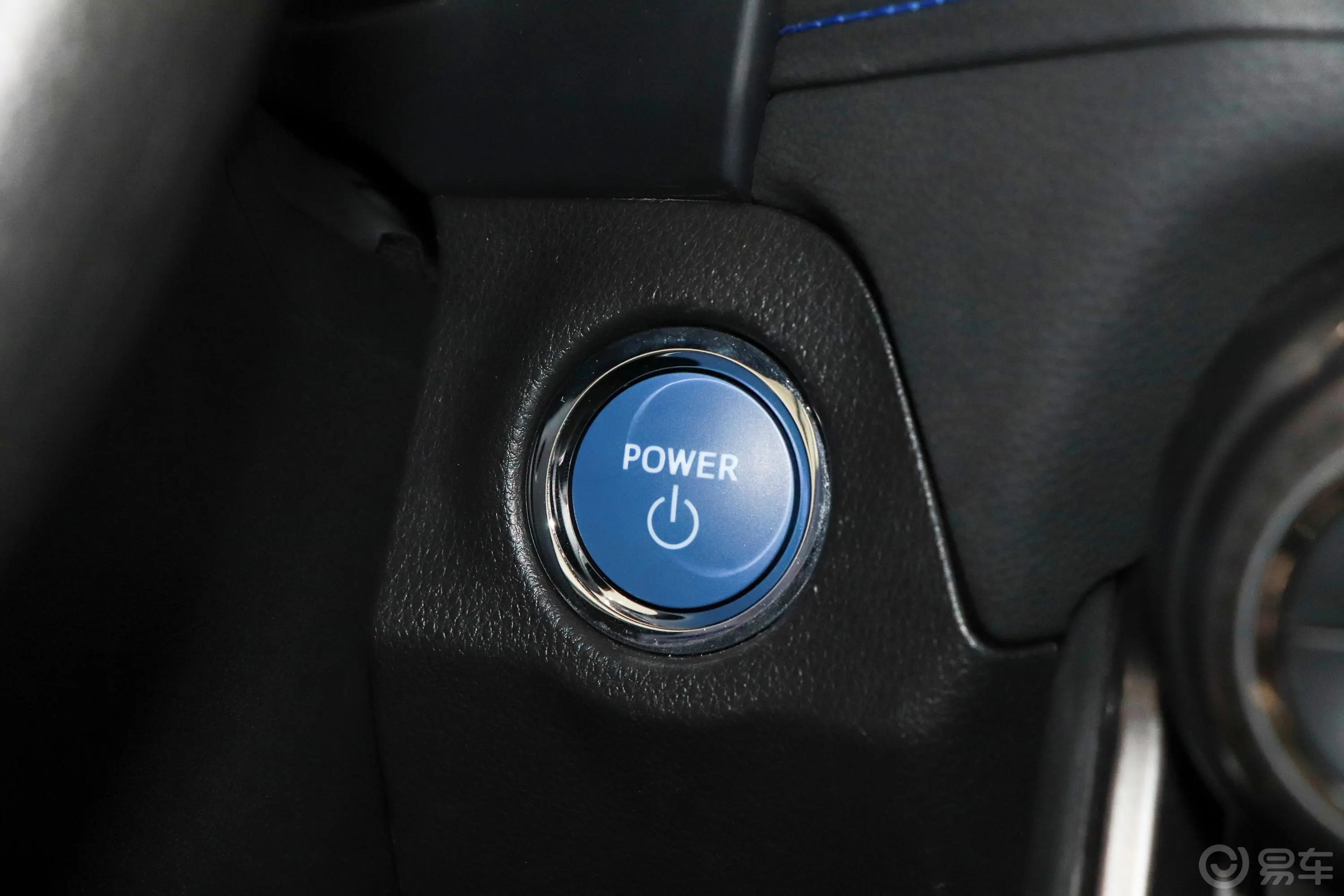 威兰达双擎 2.5L E-CVT 两驱 科技版钥匙孔或一键启动按键