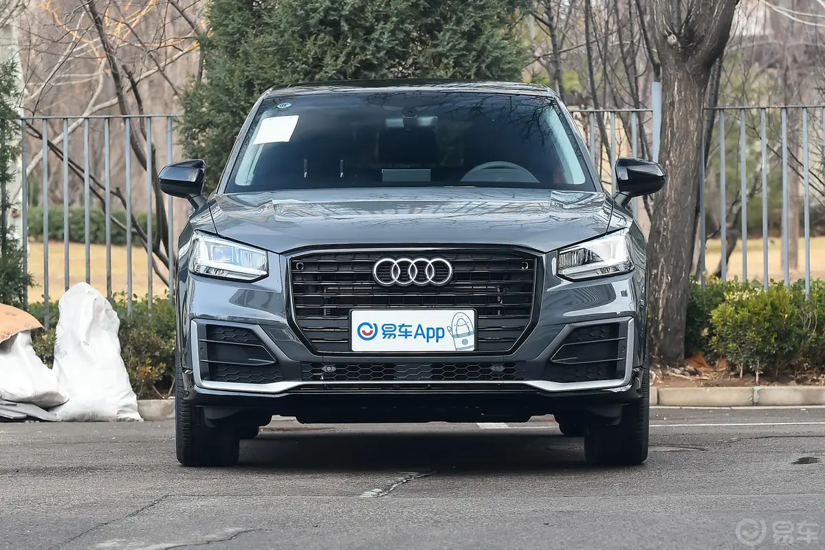 奥迪Q2L35 TFSI 时尚动感型外观