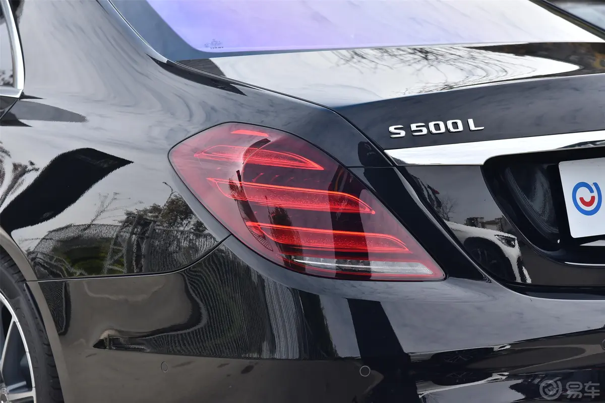 奔驰S级S 500 L 4MATIC 臻藏版外观