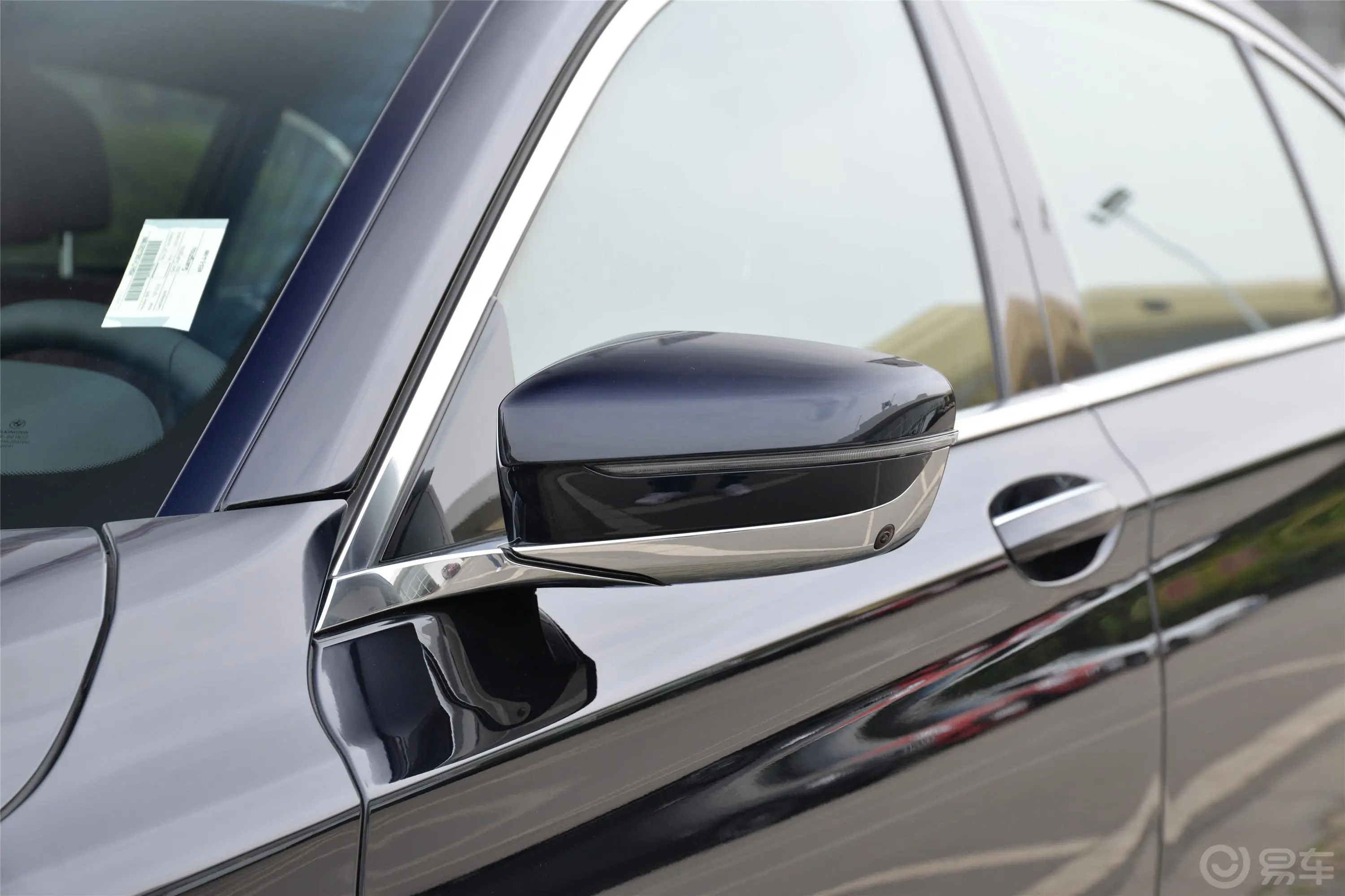 宝马7系改款 740Li xDrive 行政型 M运动套装主驾驶后视镜背面