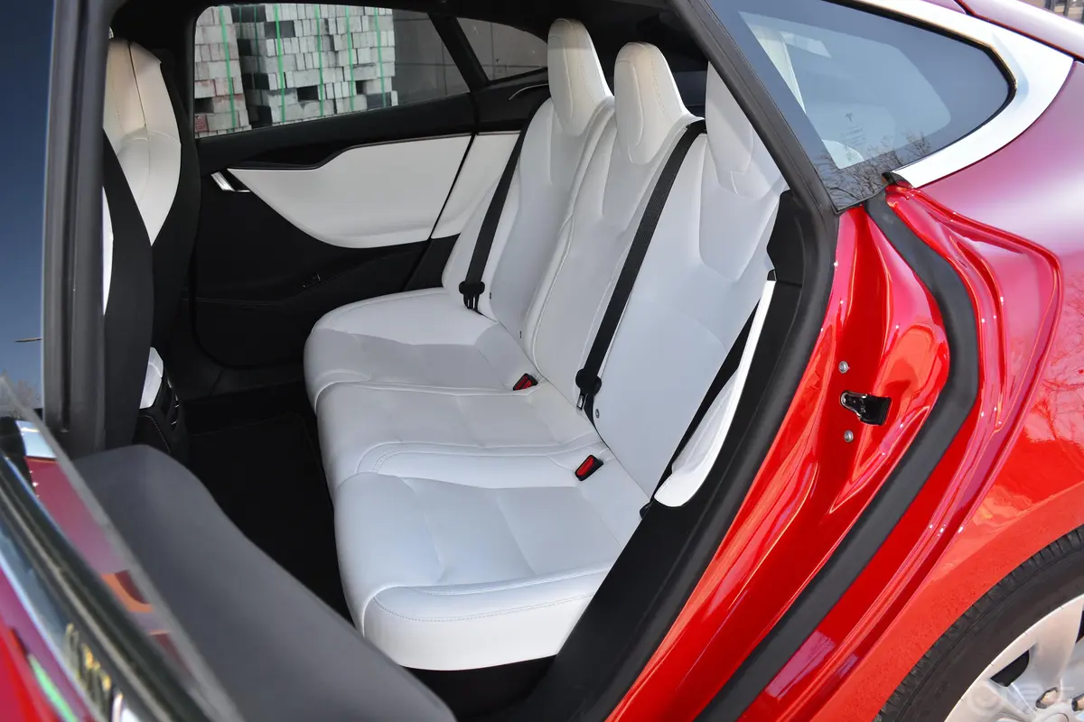 Model S长续航版后排座椅