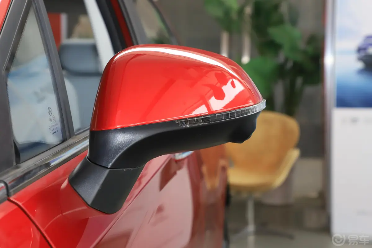 北京EU5京彩款 R600 智潮版主驾驶后视镜背面