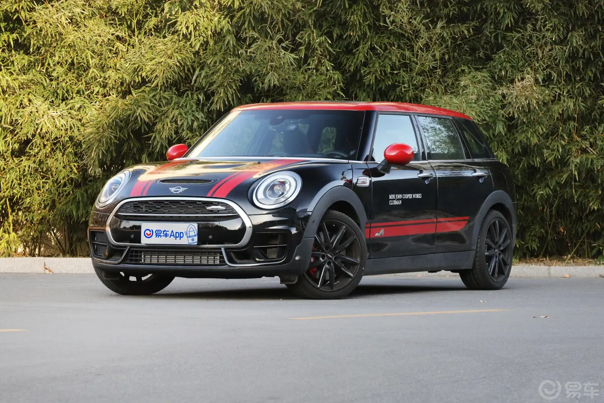 MINI JCW CLUBMAN2.0T ALL-IN侧前45度车头向左水平