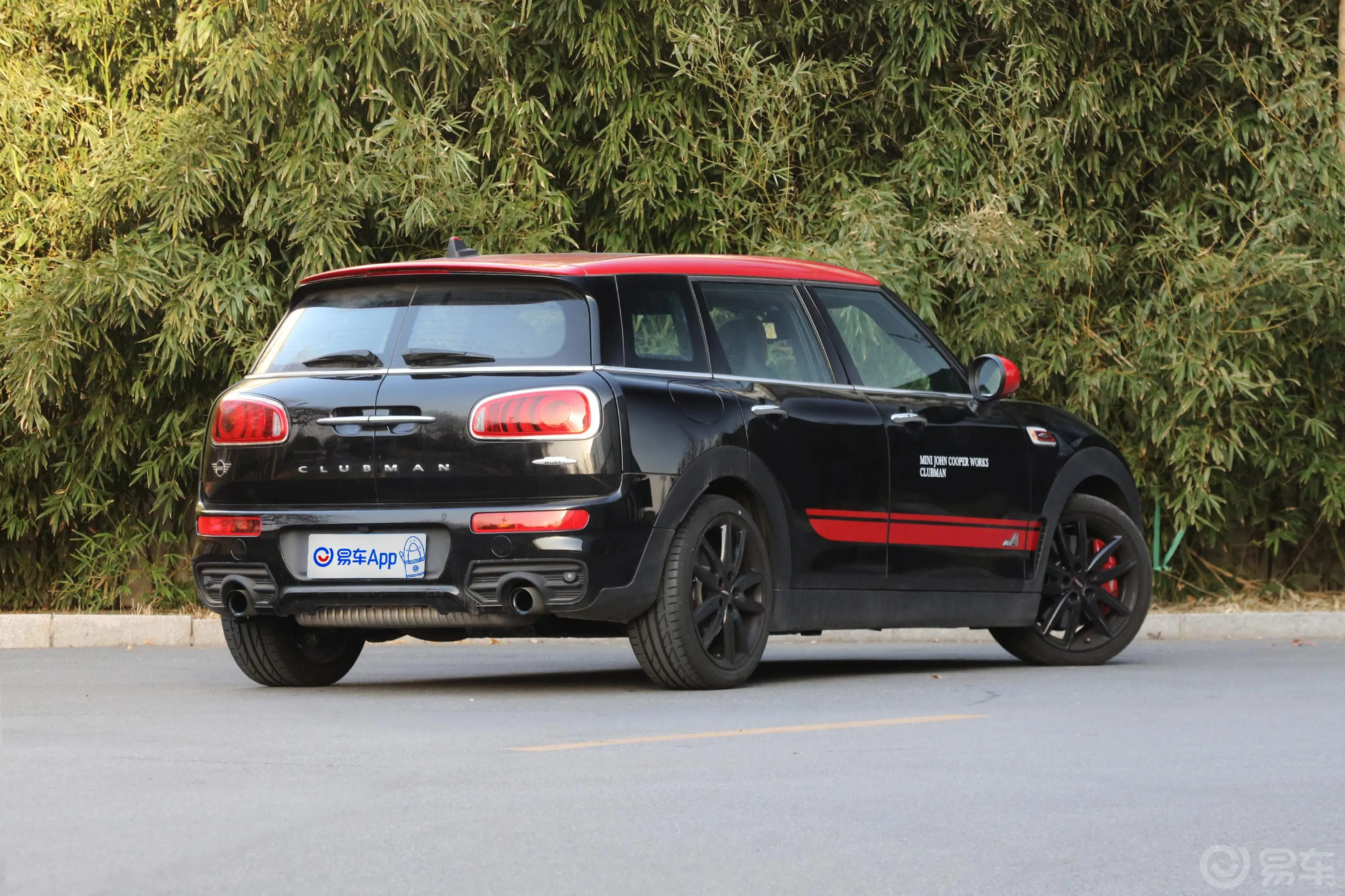 MINI JCW CLUBMAN2.0T ALL-IN侧后45度车头向右水平