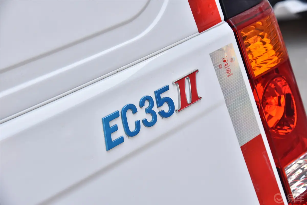 瑞驰新能源EC35EC35 II标准型41.86kWh外观