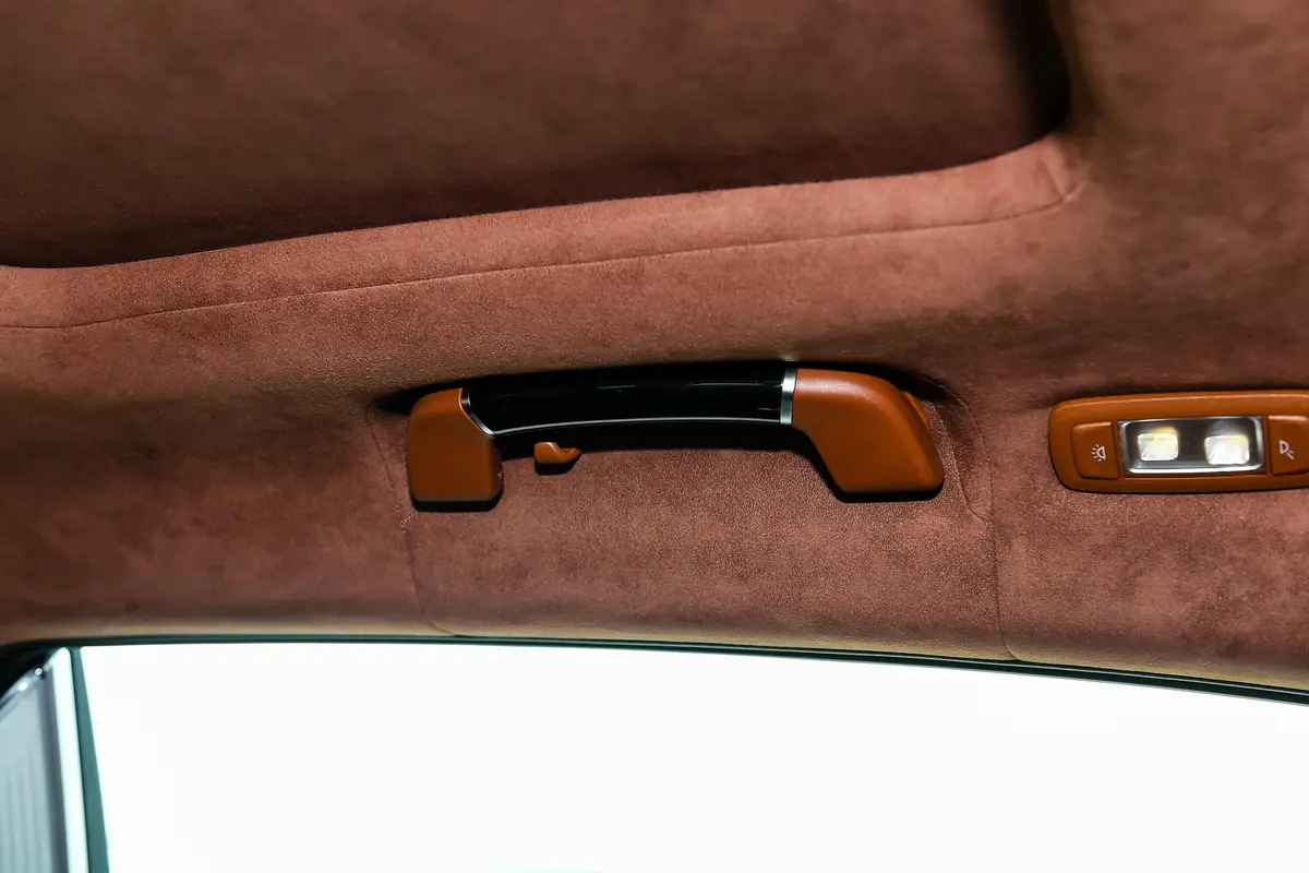 宝马7系改款 750Li xDrive V8 M运动套装空间