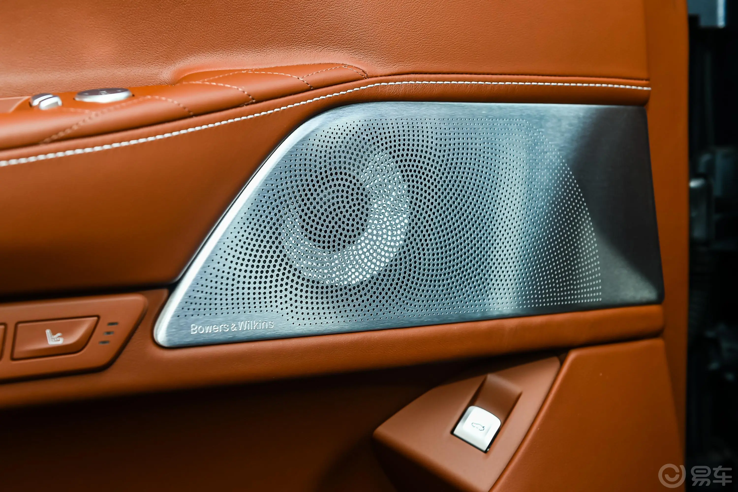 宝马7系改款 750Li xDrive V8 M运动套装音响和品牌
