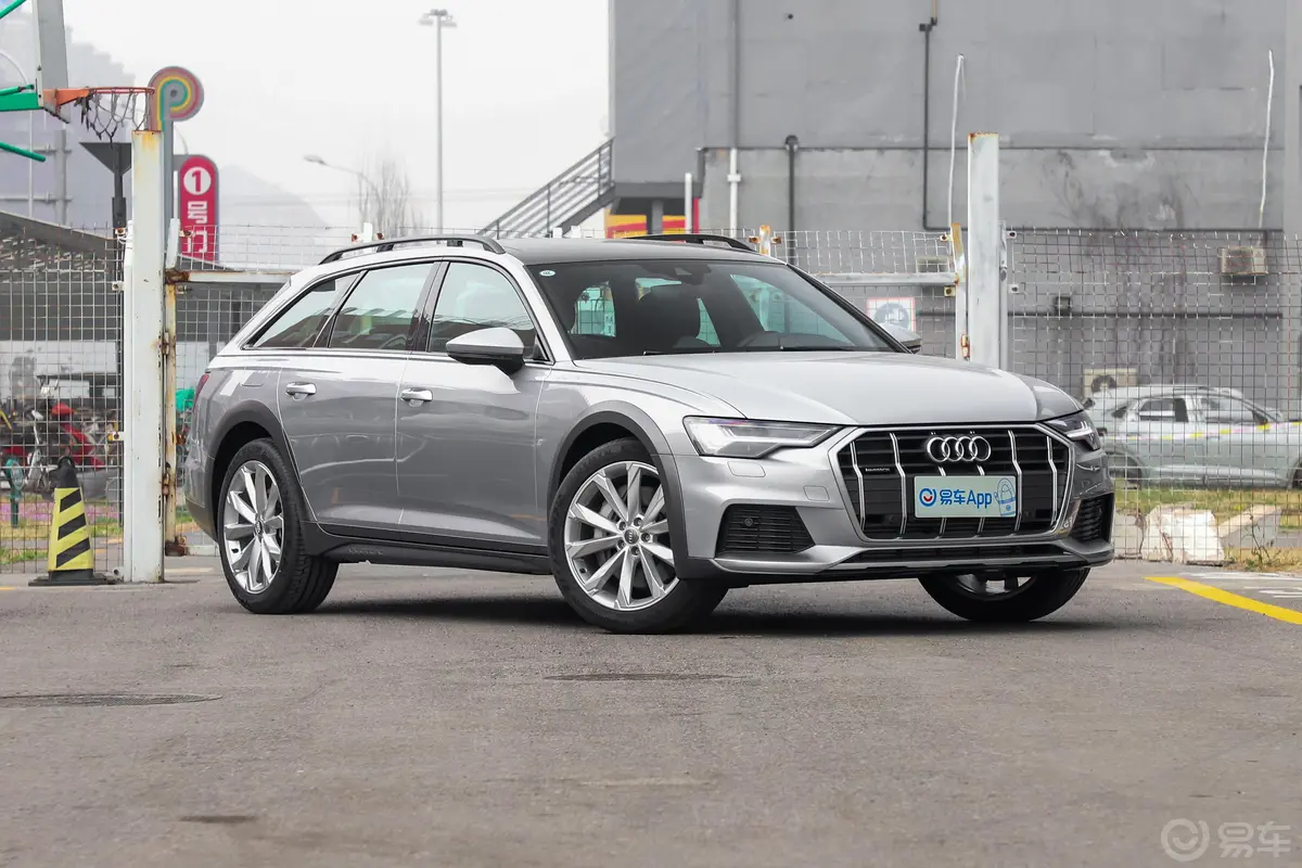 奥迪A6Allroad quattro 探索家 55 TFSI 尊享越野型外观