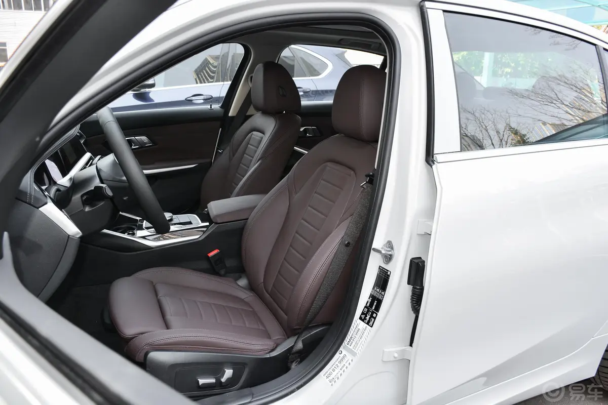 宝马3系改款 325Li xDrive M运动套装驾驶员座椅