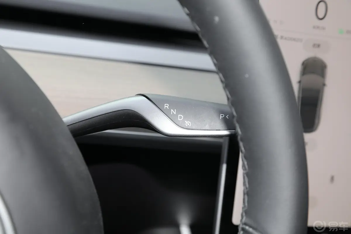 Model 3(进口)Performance高性能全轮驱动版内饰