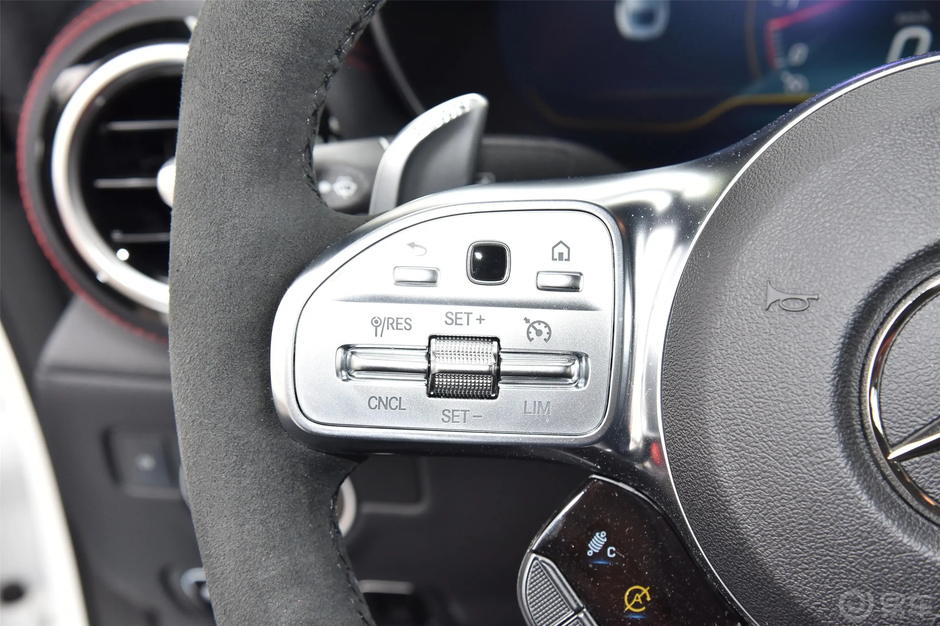 奔驰GT AMGAMG GT S左侧方向盘功能按键