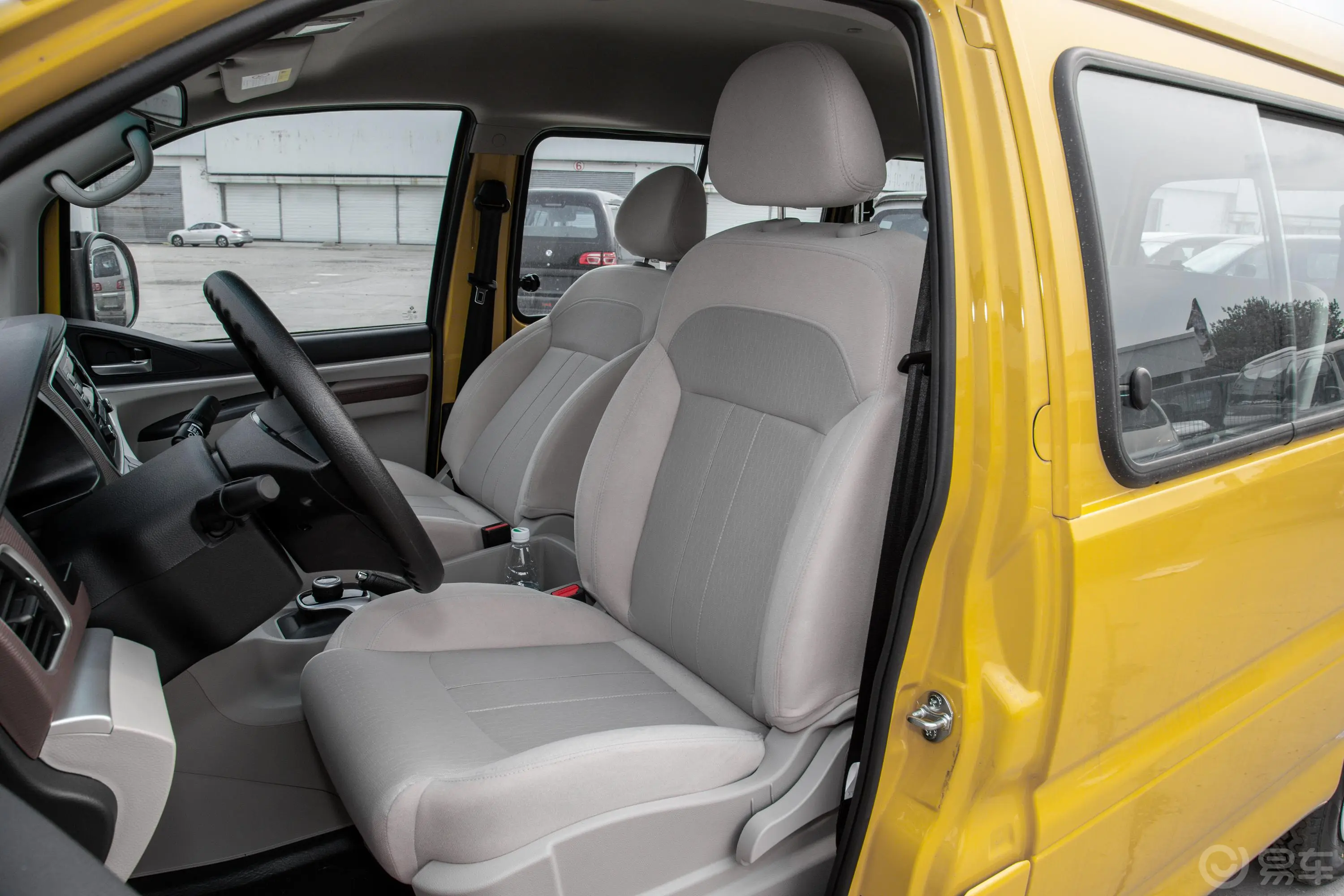 菱智M5 EV舒适型 5座驾驶员座椅