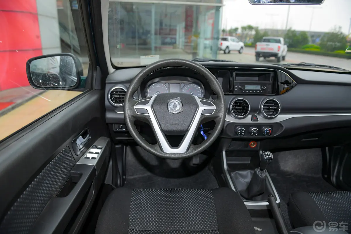 锐骐长货箱 2.5T 手动 两驱 标准版 柴油 国VI驾驶位区域