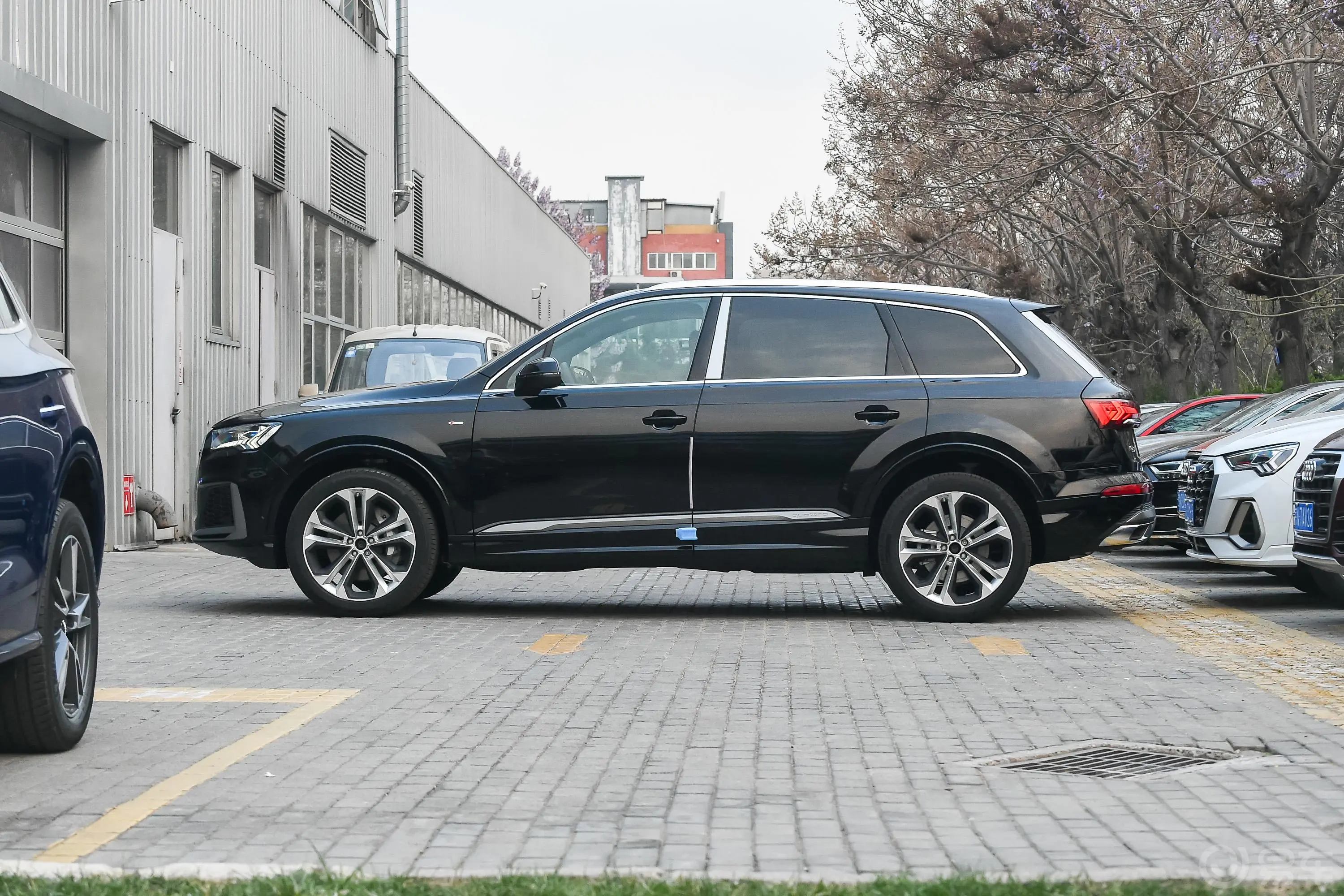 奥迪Q755 TFSI quattro 至尊专享版外观