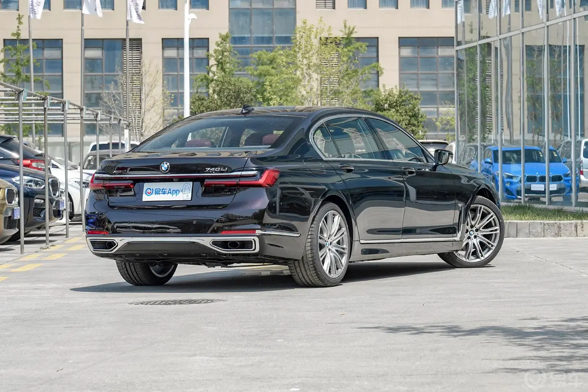 宝马7系改款 740Li xDrive 行政型 豪华套装外观