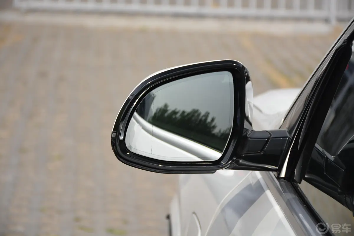 宝马X5 插电混动(进口)xDrive45e M运动套装后视镜镜面