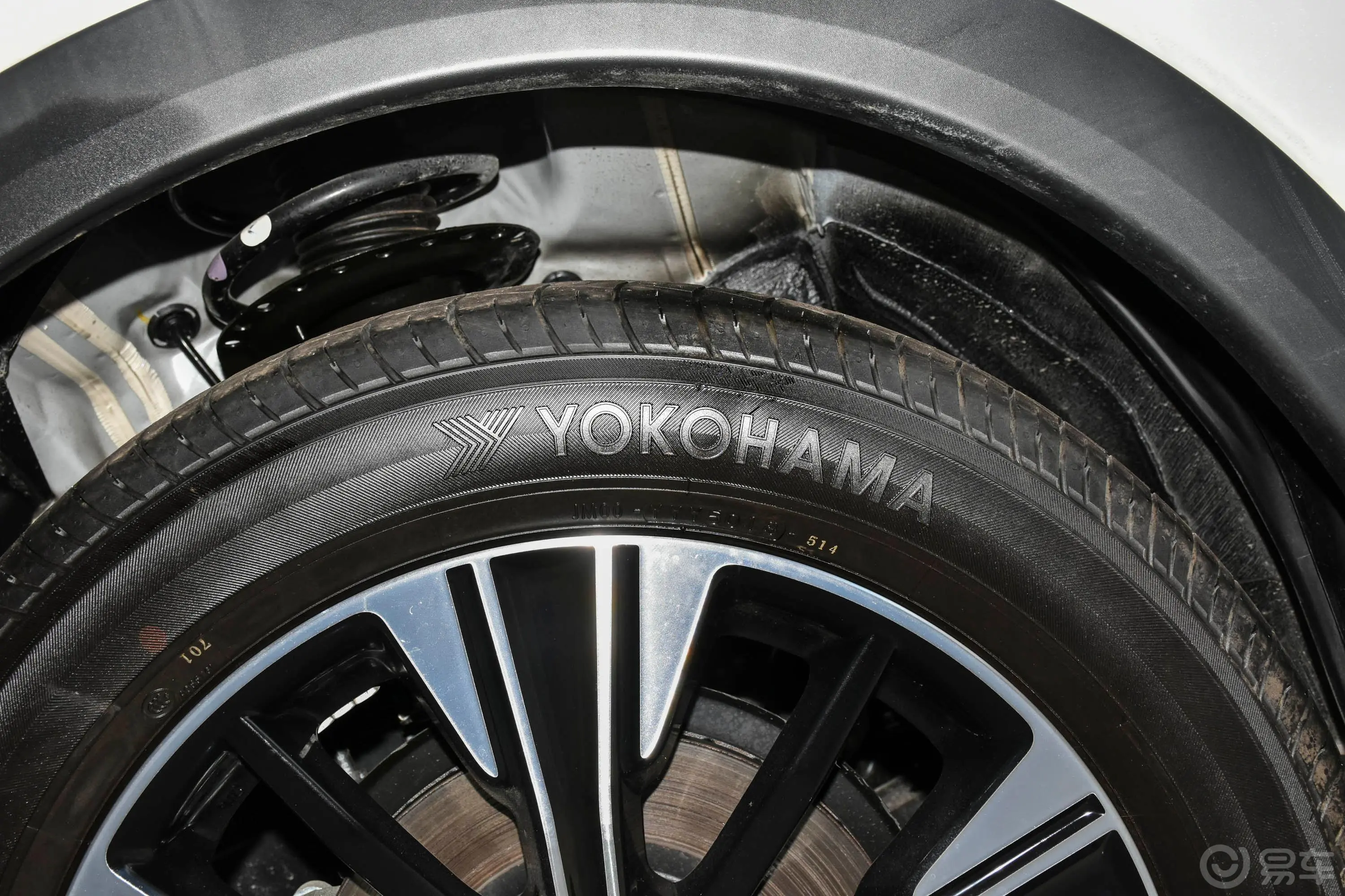 奕歌1.5T CVT 两驱 信念版 国V外观