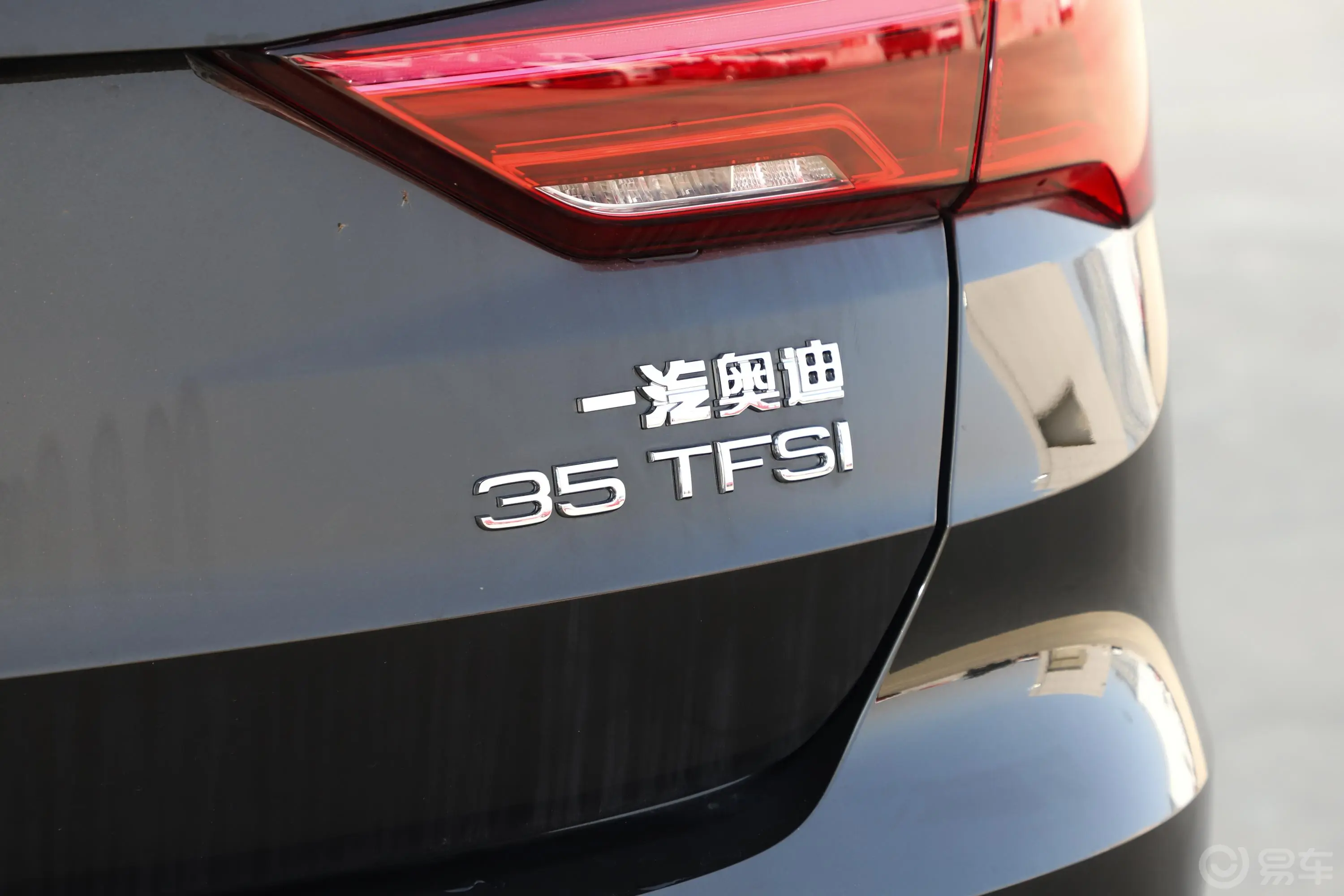 奥迪Q335 TFSI 进取动感型外观