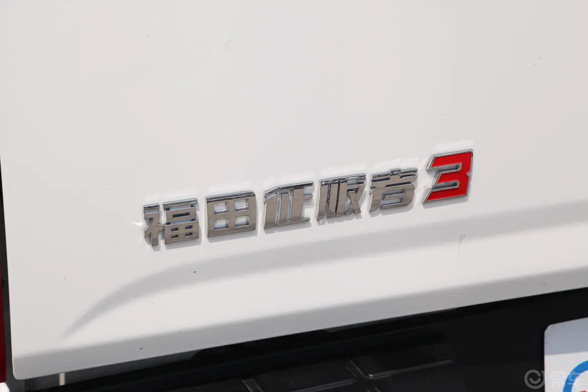 福田征服者32.0T 手动 两驱 长轴 乐享型 柴油外观