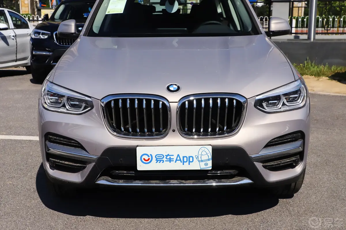 宝马X3xDrive 28i 豪华套装外观