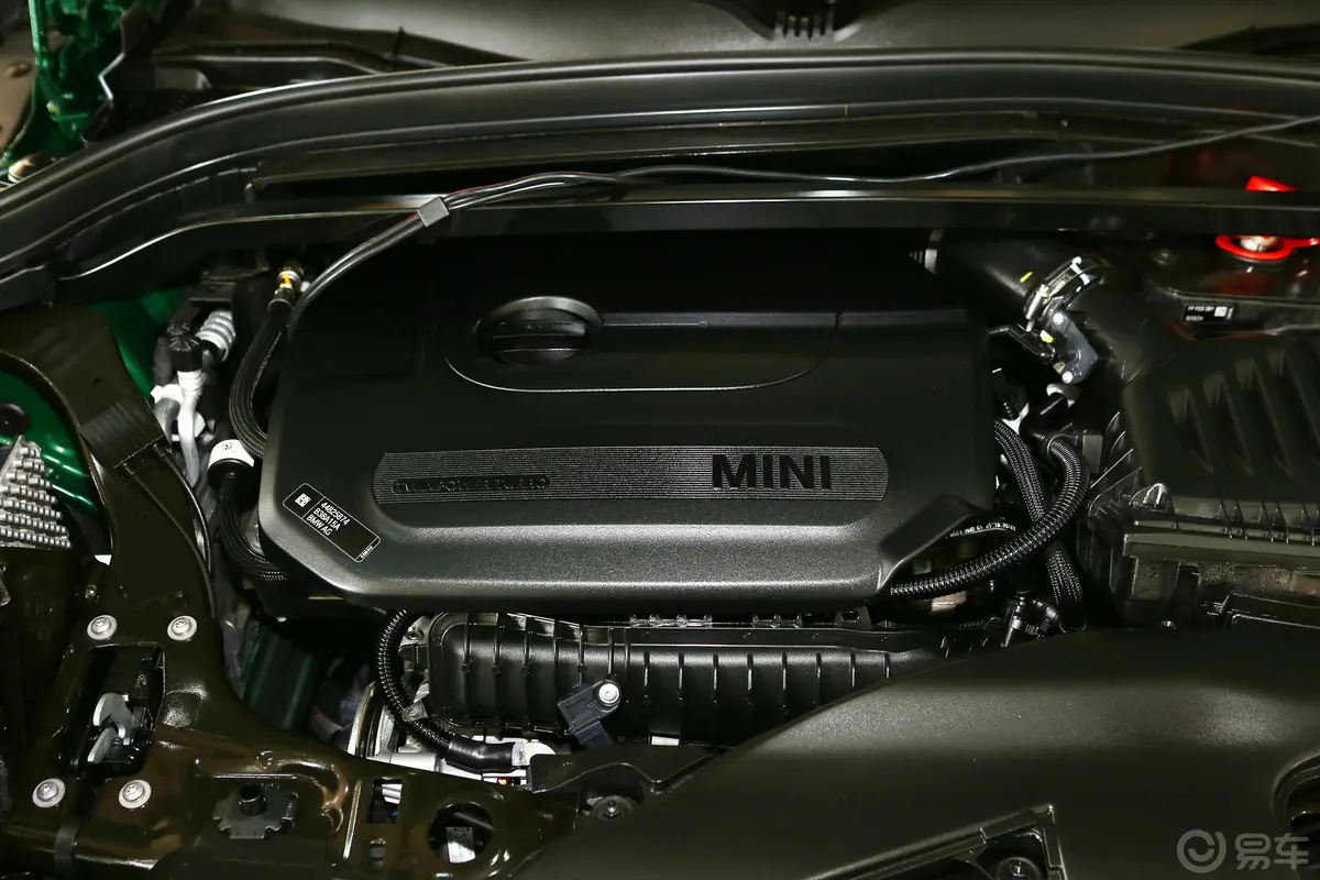 MINI COUNTRYMAN1.5T COOPER ALL4 艺术家周末旅行版外观