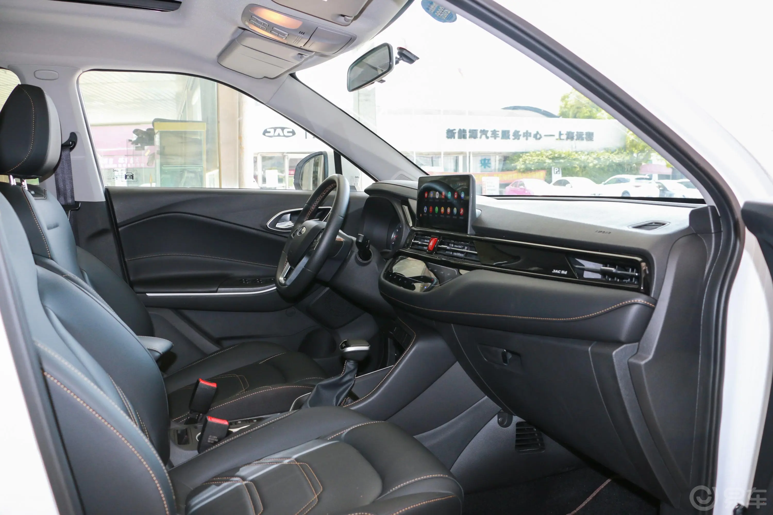 瑞风S41.5T CVT 梦想型内饰全景副驾驶员方向