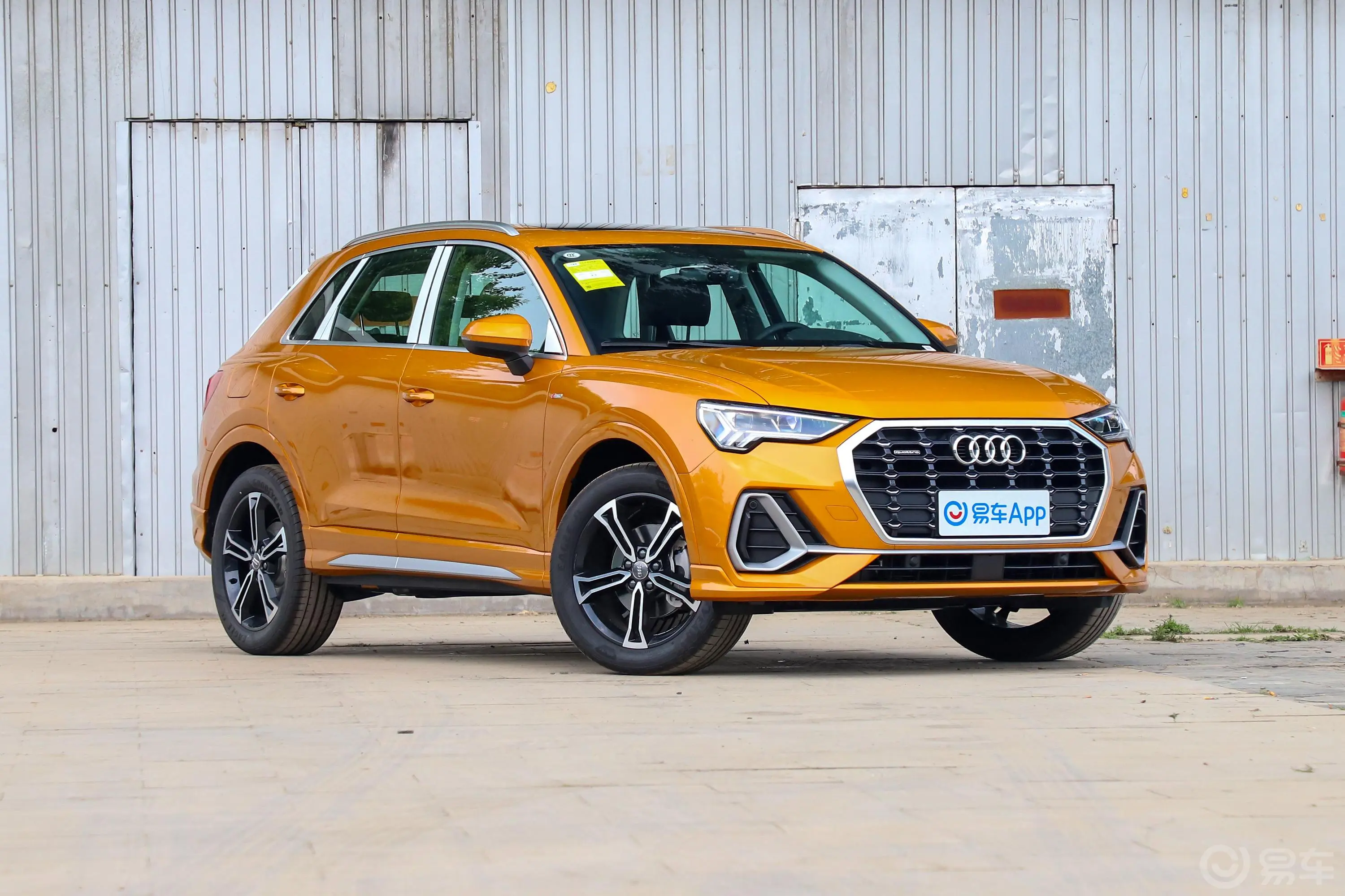 奥迪Q345 TFSI quattro 时尚动感型前轮毂造型