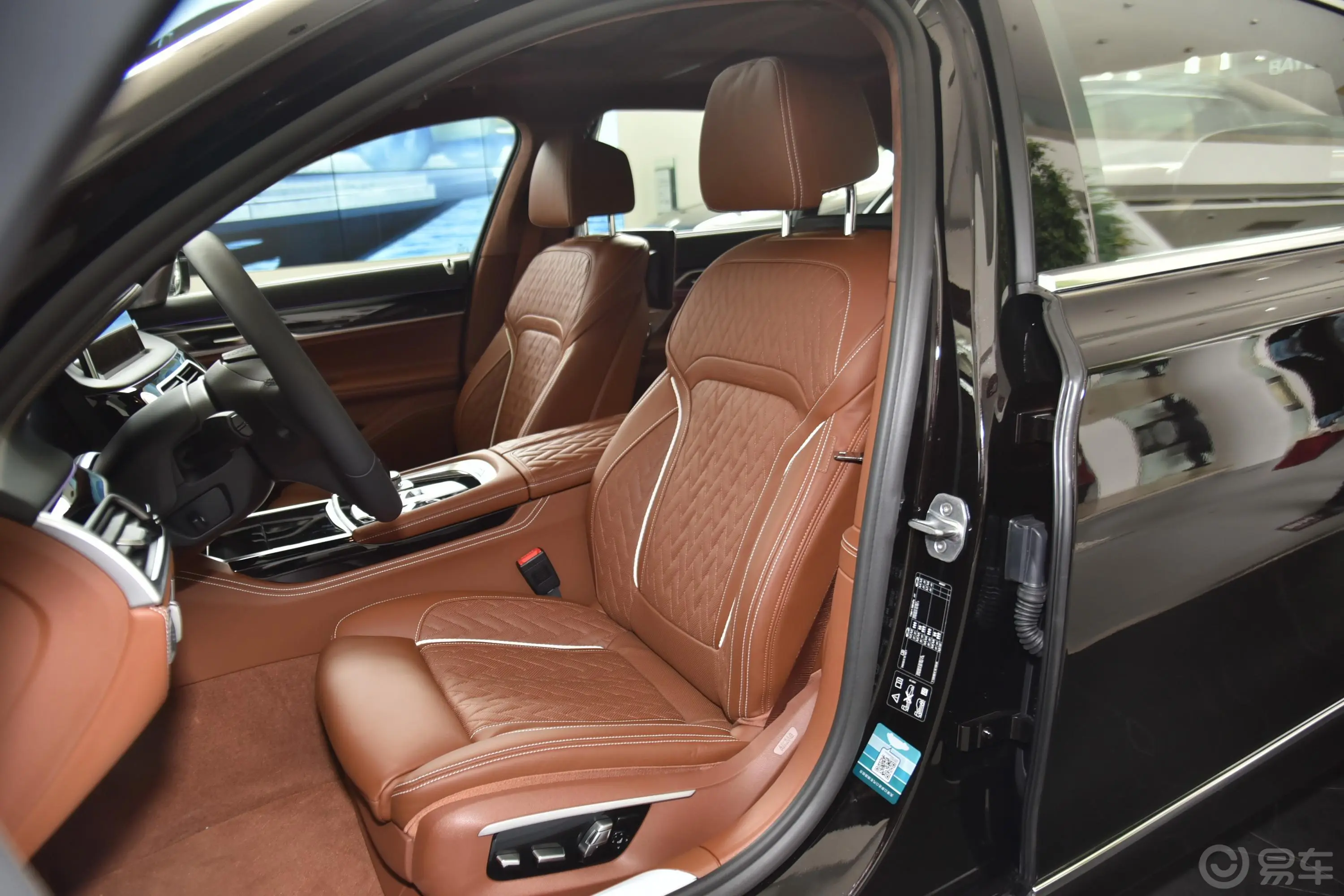 宝马7系改款 750Li xDrive V8 豪华套装驾驶员座椅