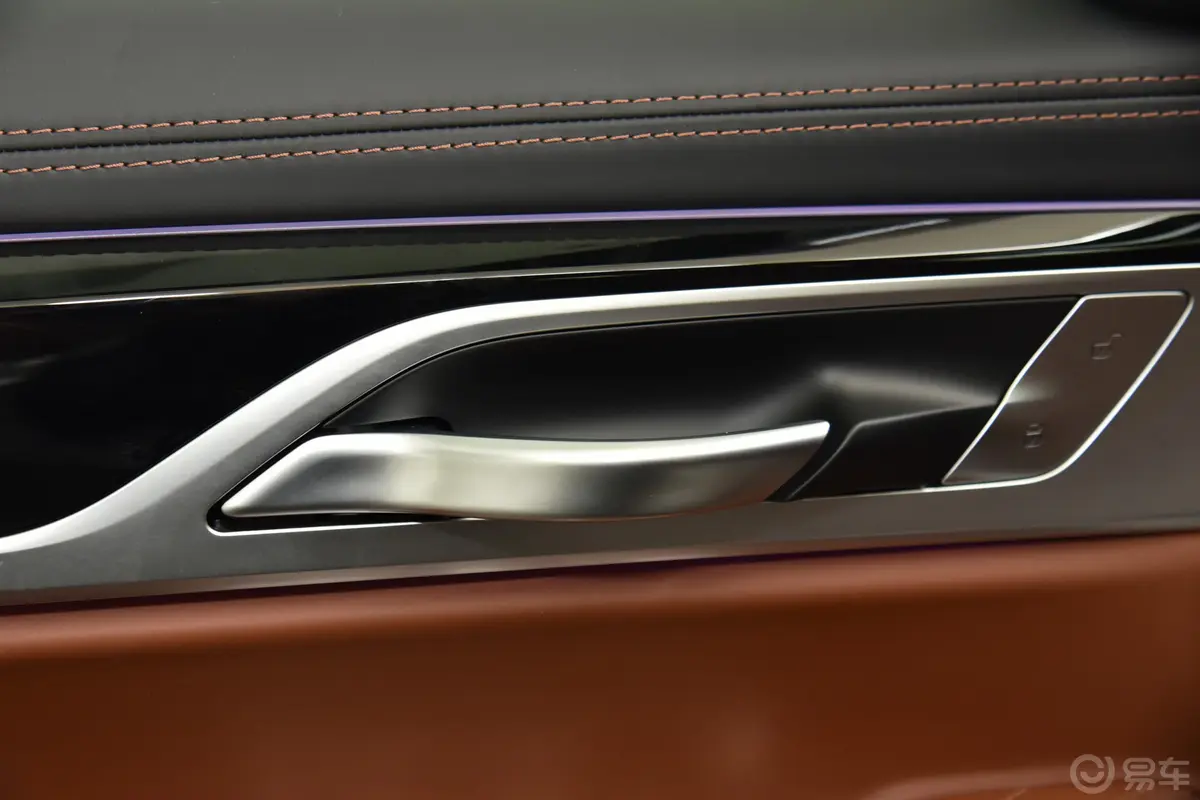 宝马7系改款 750Li xDrive V8 豪华套装内饰