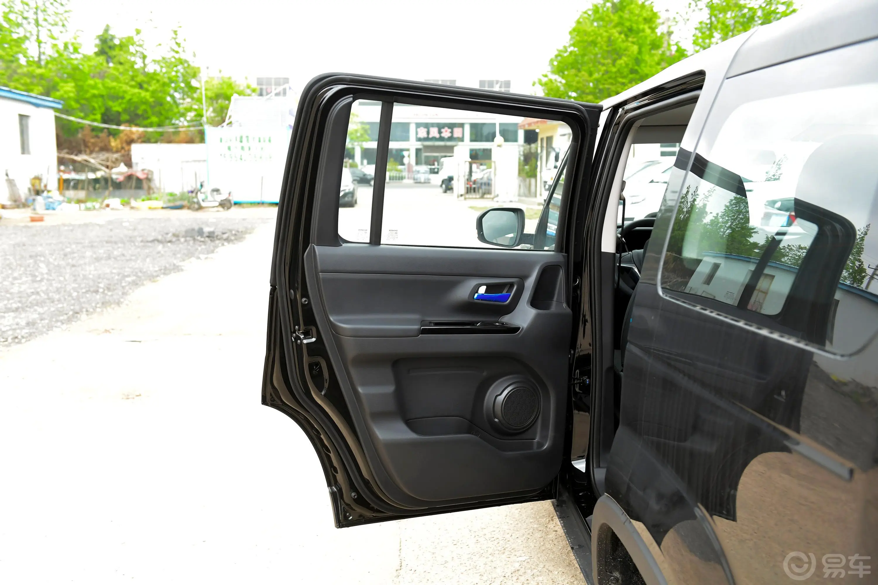 长安欧尚X70A1.5L 手动 标准型驾驶员侧后车门