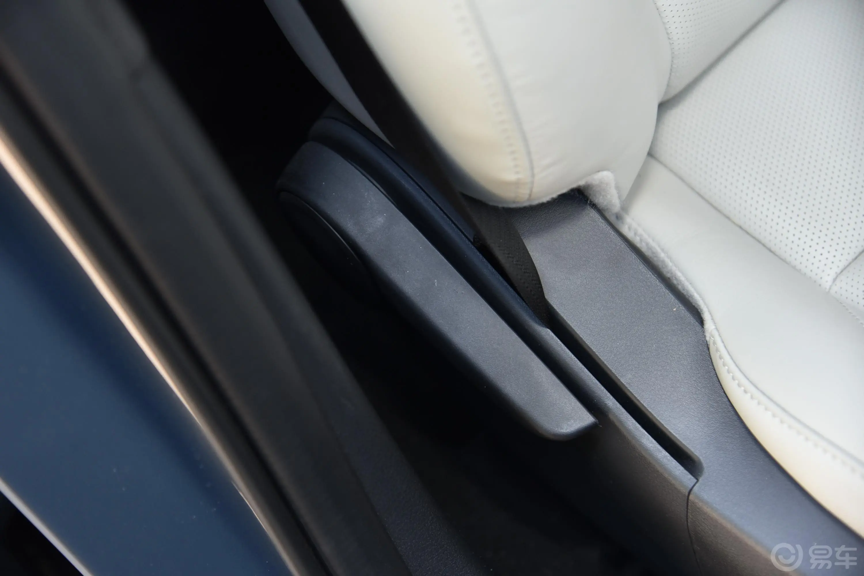 马自达CX-302.0L 手自一体 尊悦型内饰