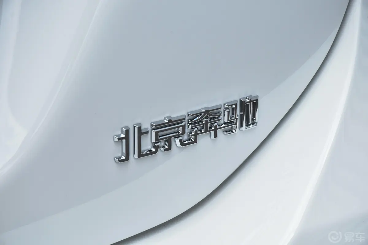 奔驰A级改款 A 180 L 运动轿车特殊配置外观