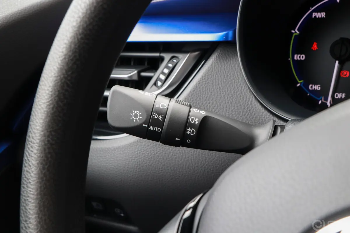 丰田C-HR EV豪华天窗版灯光控制区