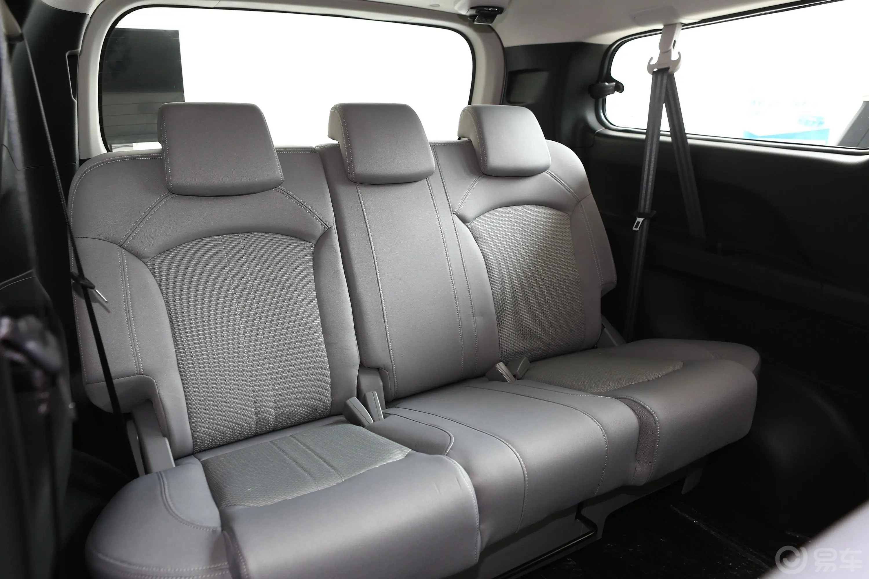 大通G102.0T 自动智享版 汽油 7座第三排座椅
