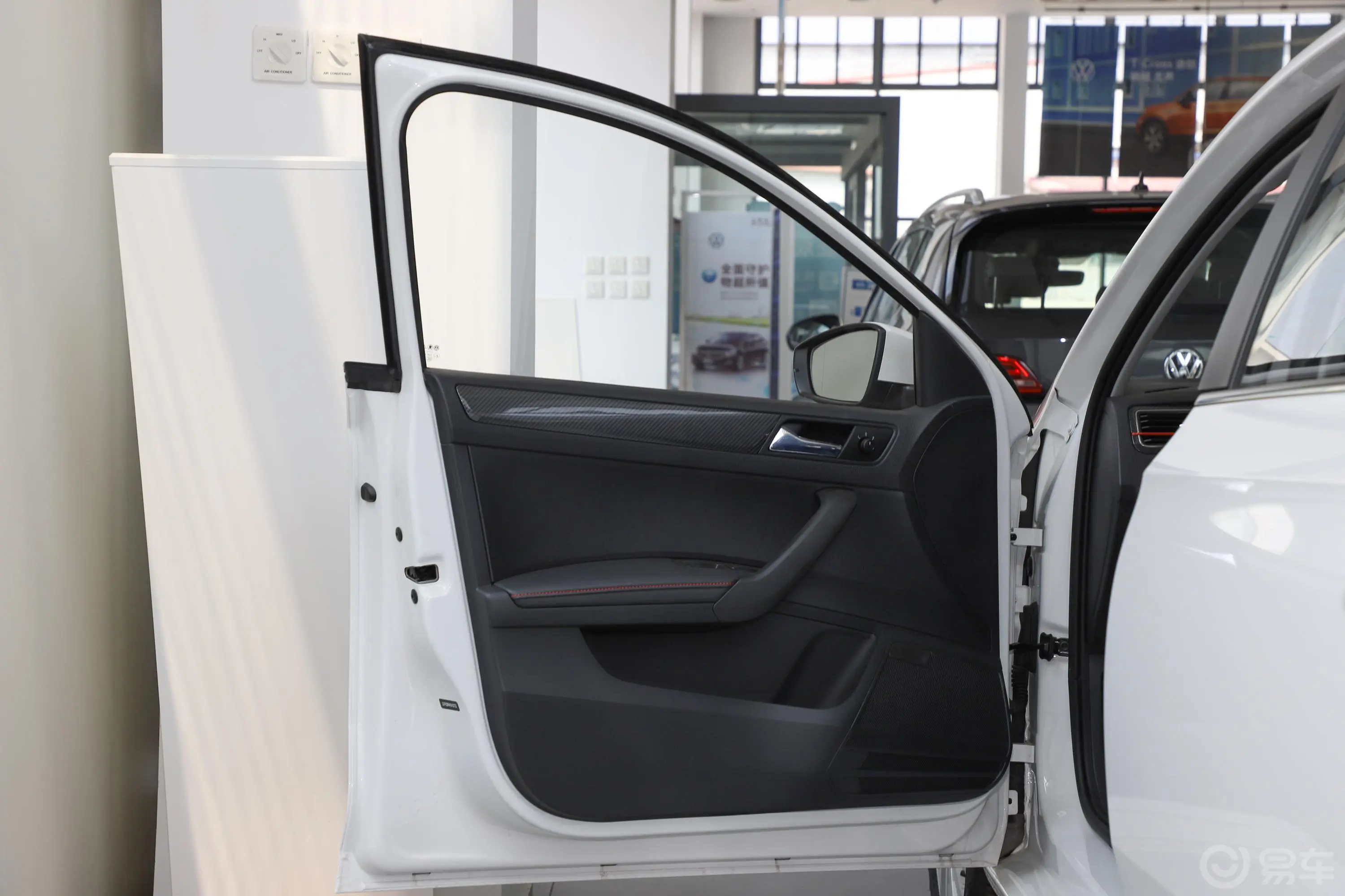 桑塔纳浩纳 1.5L 自动 舒适版 国V驾驶员侧前车门