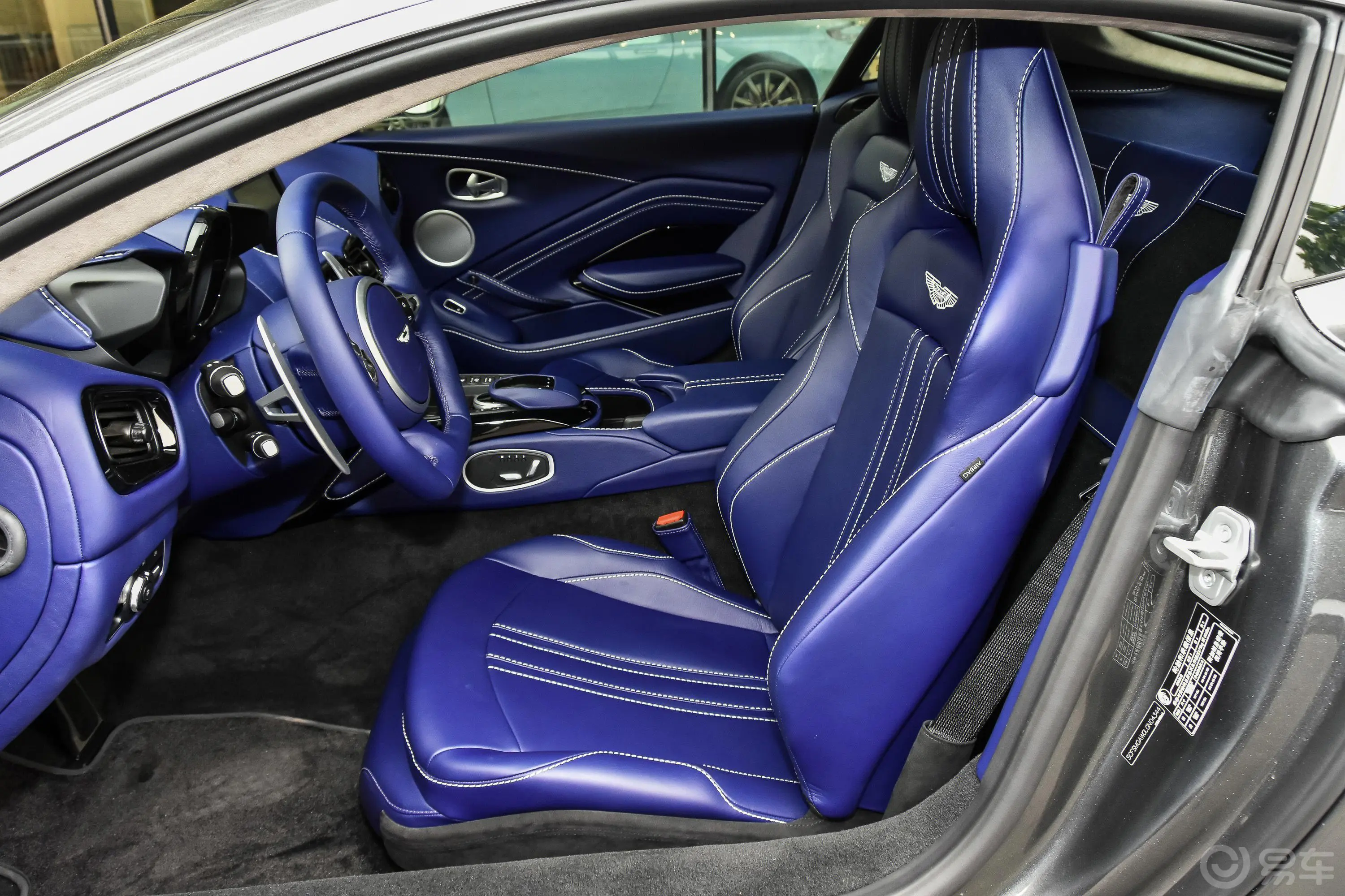 V8 Vantage4.0T V8 魅力银驾驶员座椅