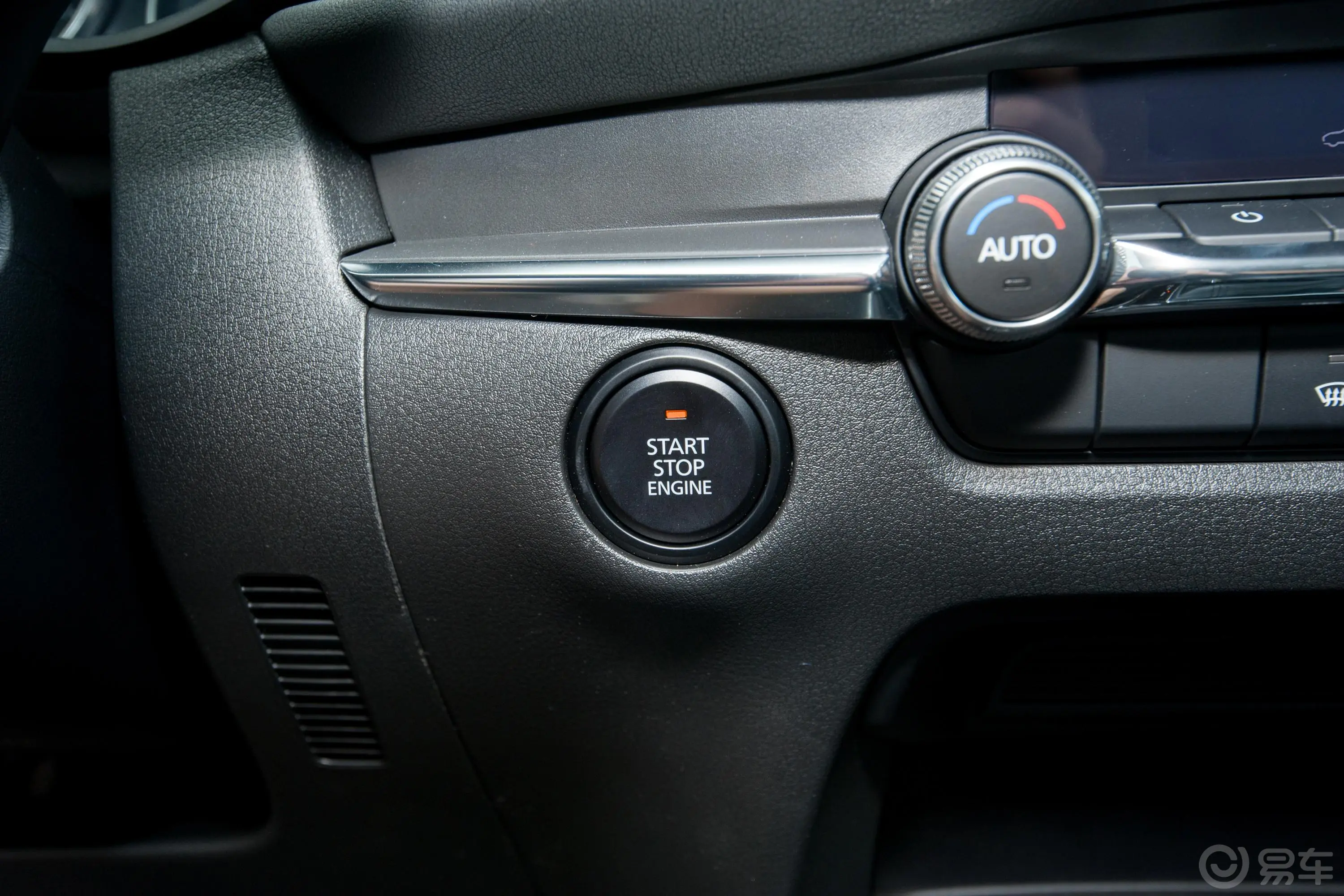 马自达CX-302.0L 手自一体 领悦型钥匙孔或一键启动按键