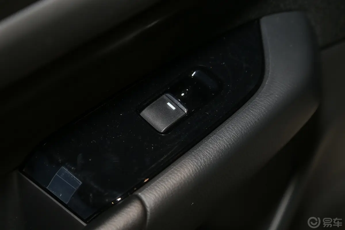 马自达CX-5改款 2.0L 手自一体 两驱 智慧型后车窗调节