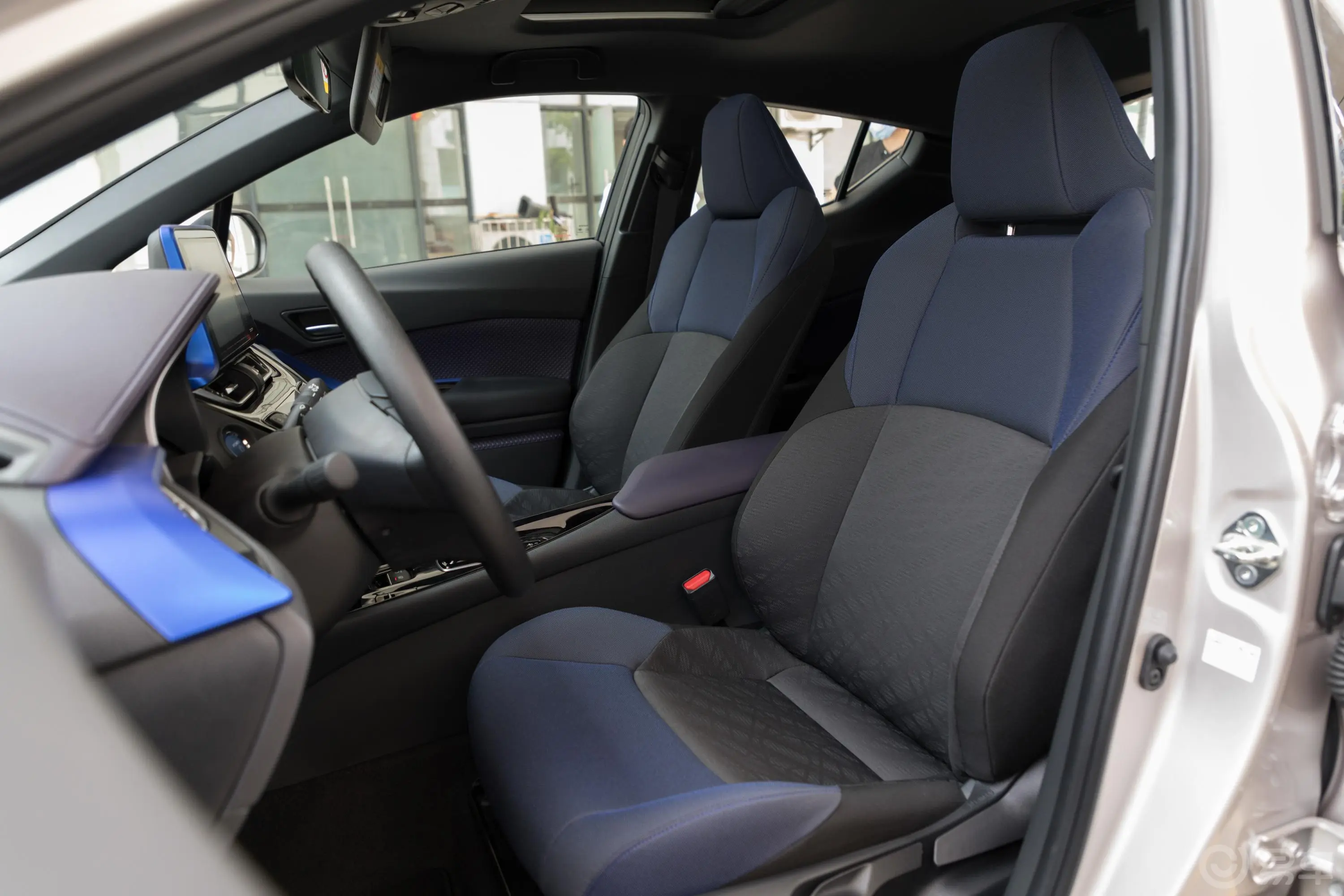 丰田C-HR EV豪华版驾驶员座椅