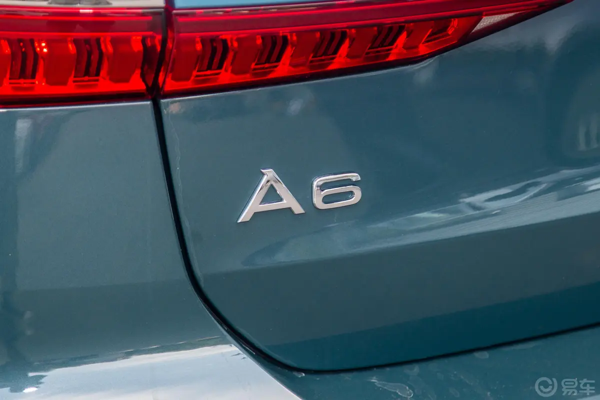 奥迪A6Avant 先锋派 45 TFSI 臻选动感型外观