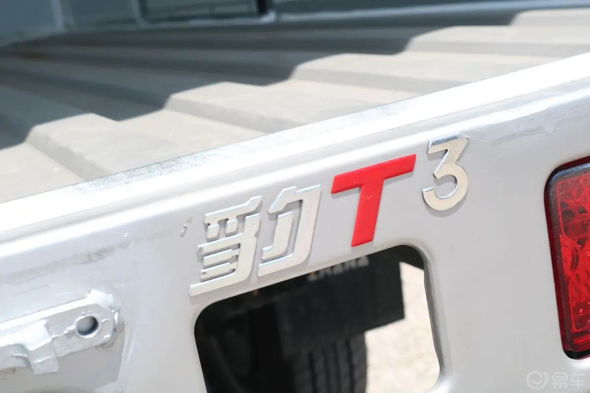 新豹T3厢式运输车N1 1.2L 单排单后轮 舒适版（4.75米） SC5031XXYTMD62 汽油 国VI外观