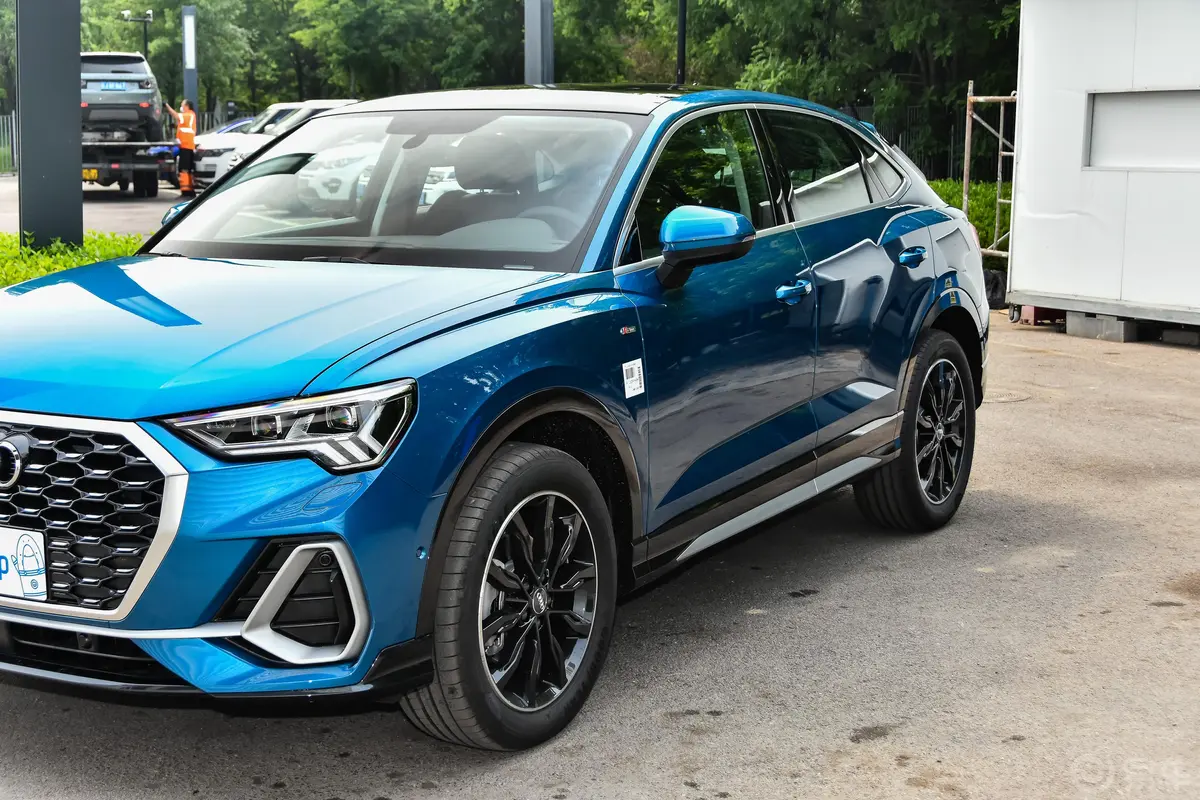 奥迪Q3 Sportback45 TFSI quattro 时尚型外观