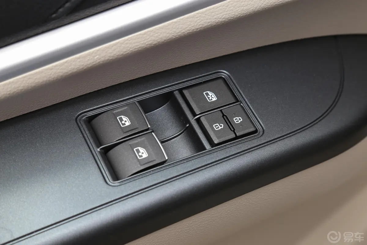 菱智M5L 1.6L 手动 舒适型 9座车窗调节整体