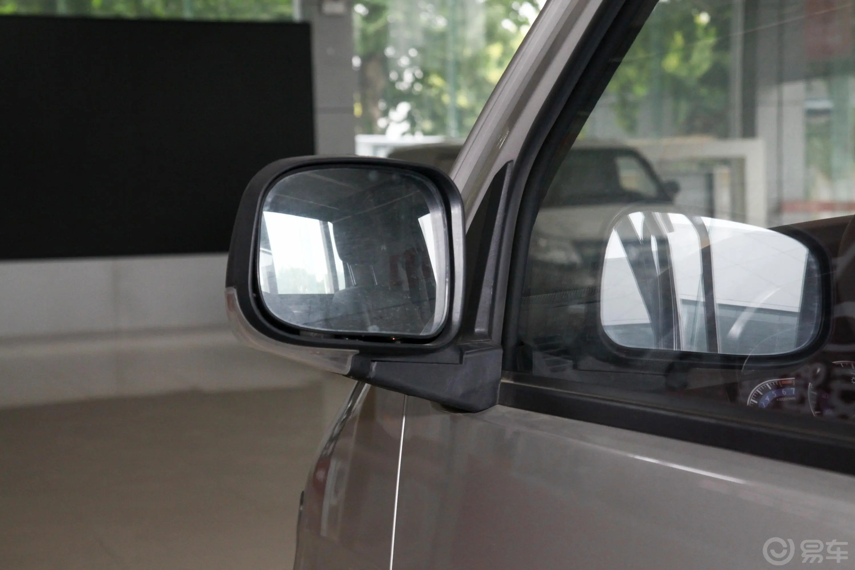 跨越王X5载货汽车N1 1.5L 单排双后轮 标准版 SC1031FAD63 汽油 国VI后视镜镜面